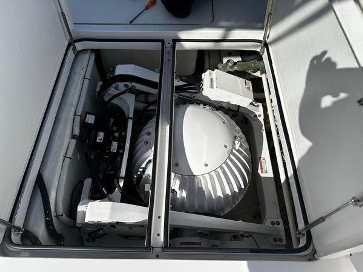 Used 2009 Viking 64 Convertible | 64ft