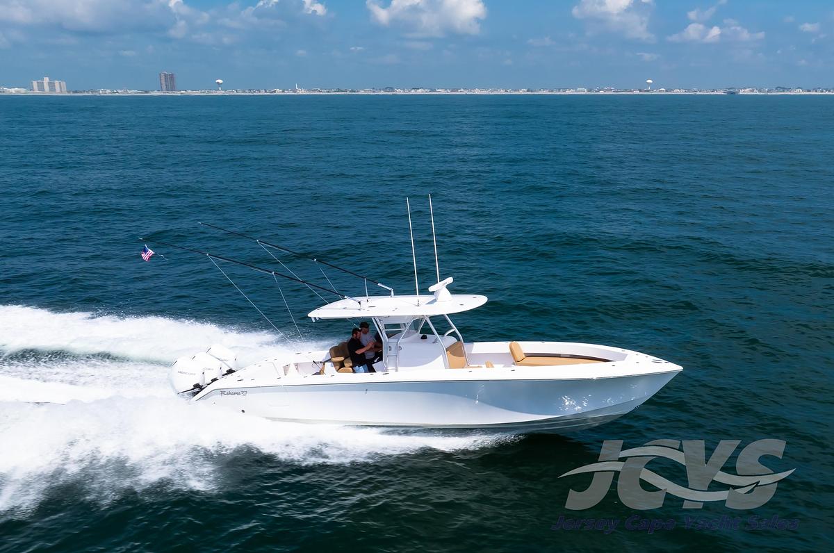 2025 Bahama 37 Super Center Console - 37ft - In Stock