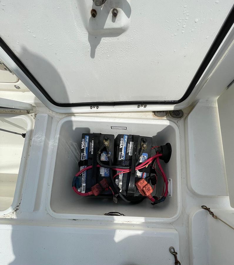 Used 2004 Century 3200 Center Console | 32ft