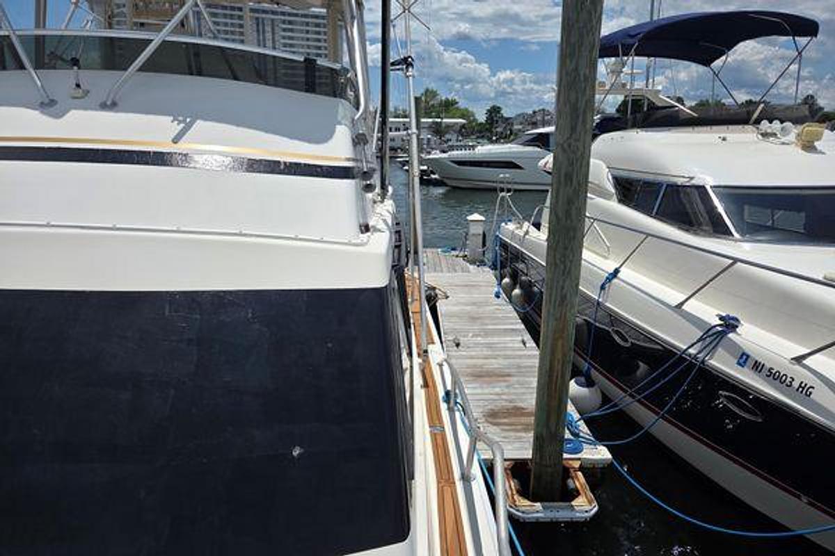 Used 1990 42' Egg Harbor Golden Egg 42 | 42ft