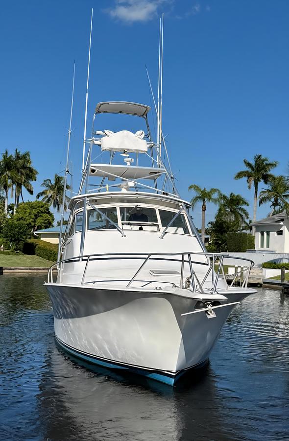 Used 1999 40' Ocean Yachts Open