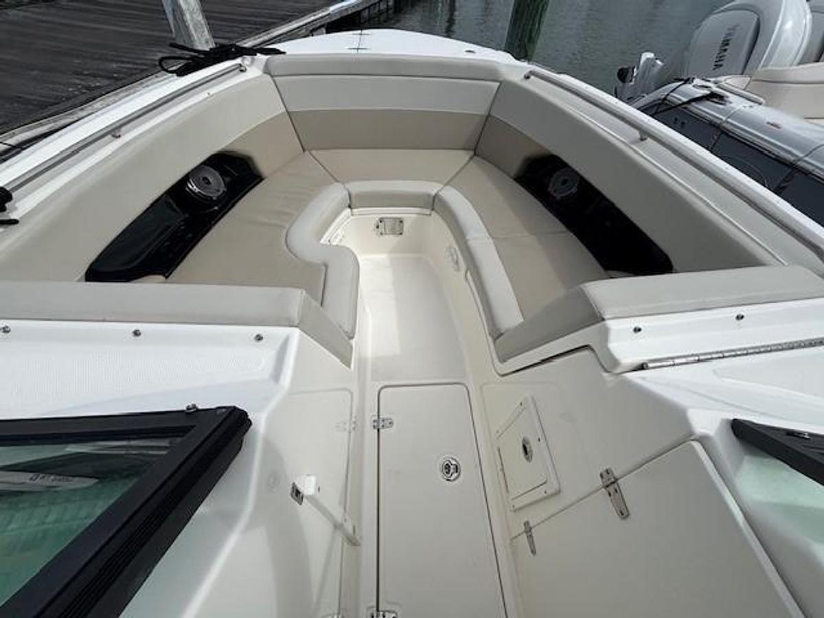 Used 2022 Boston Whaler 240 Vantage | 24ft