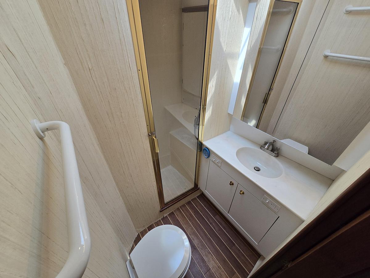 Used 1986 Ocean Yachts Super Sport | 55ft