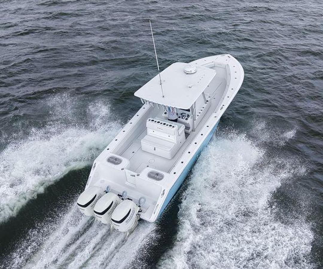 Used 2019 SeaHunter 33 Tournament | 33ft