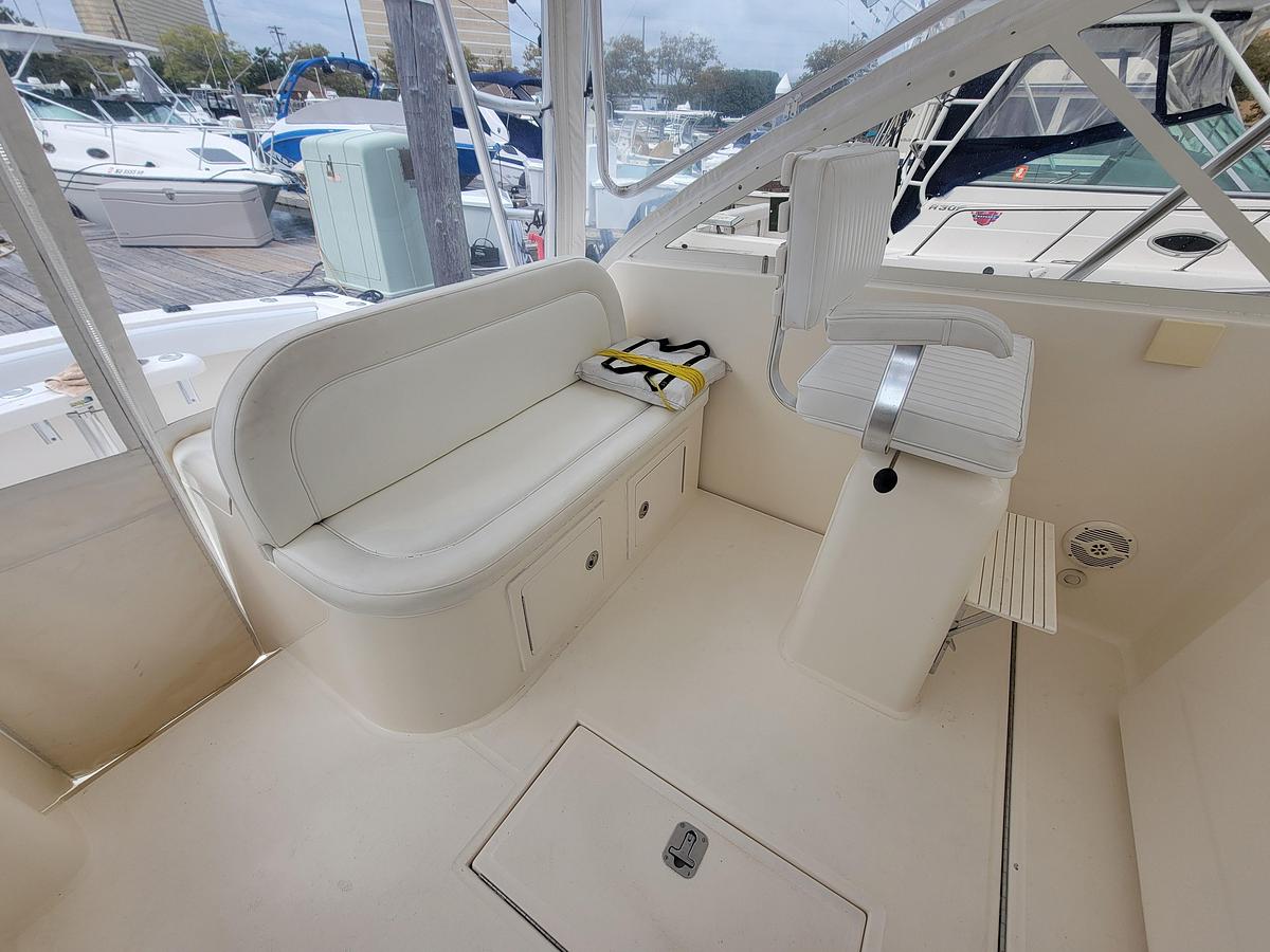 Used 2006 Carolina Classic 32 | 32ft