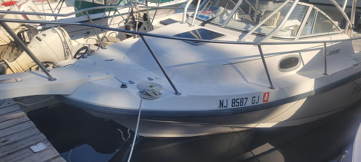 Used 1999 Boston Whaler 23 Conquest | 24ft