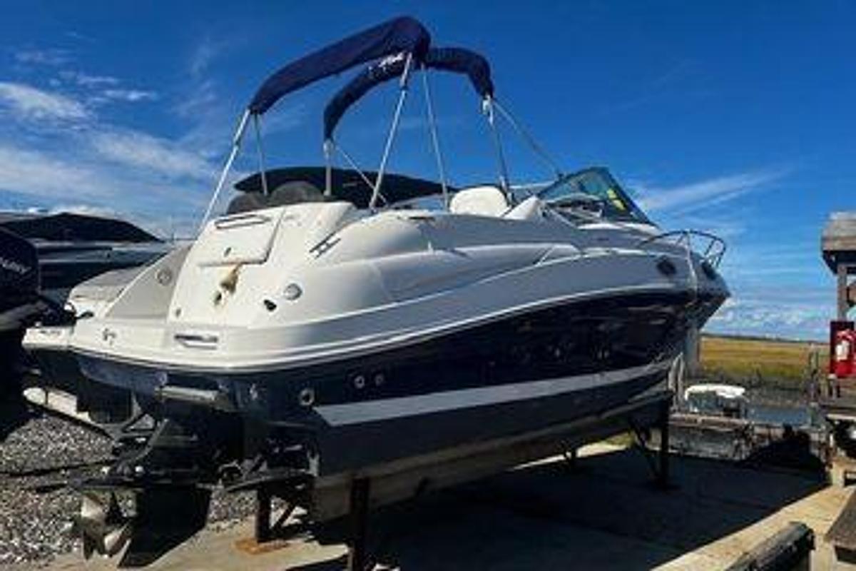 Used 2006 Sea Ray 240 Sundancer | 24ft