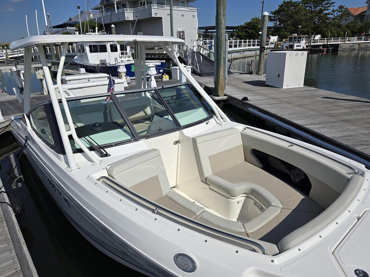 Used 2022 Boston Whaler 240 Vantage | 24ft