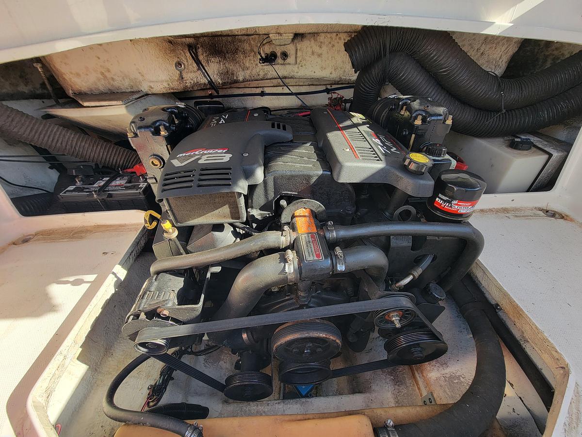 Used 1998 Sea Ray 260 Overnighter | 26ft