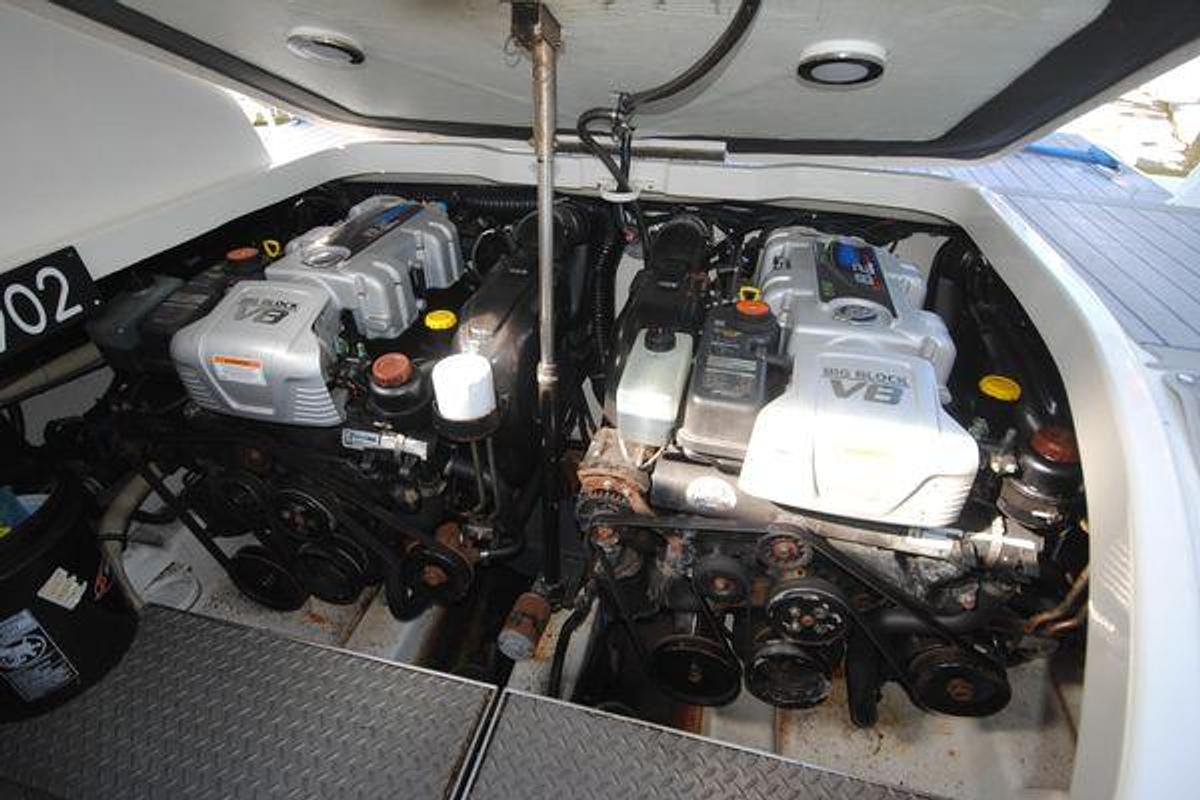 Used 2017 Formula 370 Super Sport } 37ft