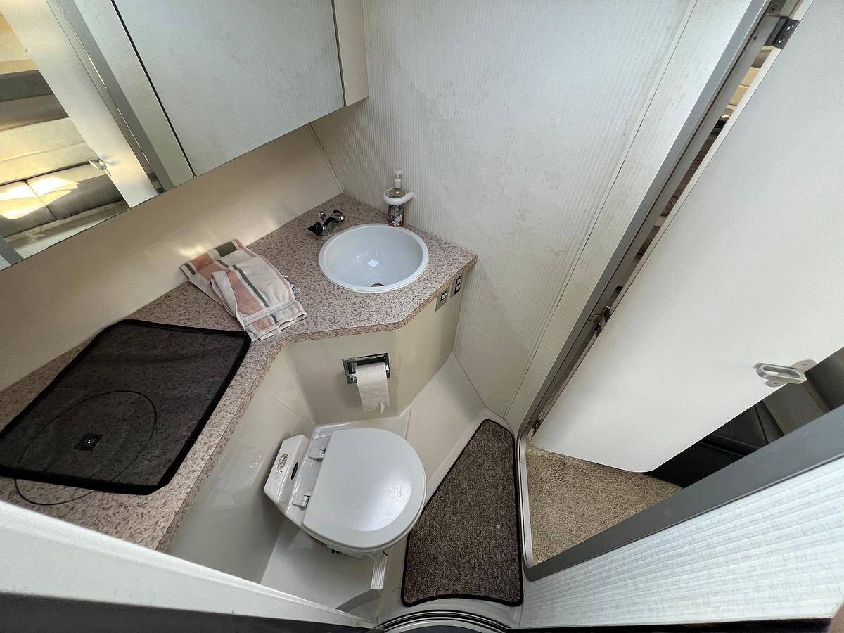 Used 1990 Trojan 11 Meter Express | 38ft