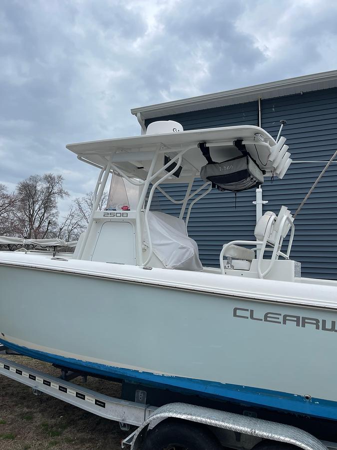 Used 2017 Clearwater 2508 Center Console | 26ft