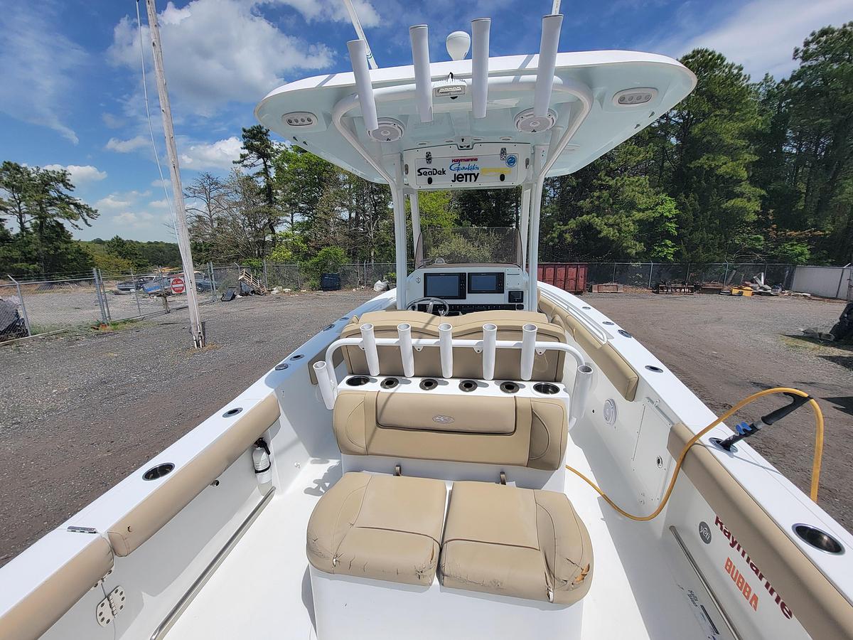 Used 2016 27' Sea Hunt Gamefish 27