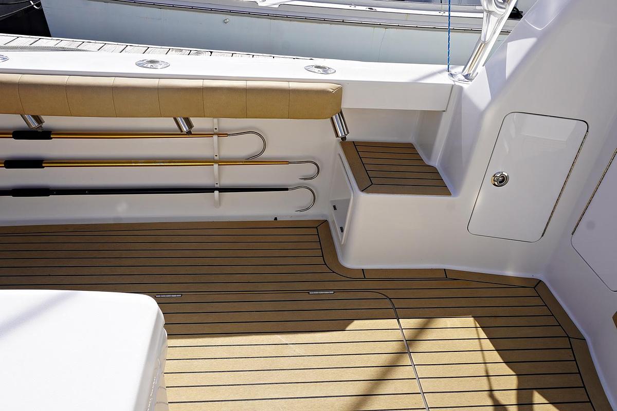 Used 2022 Henriques 42EXHT | 42ft