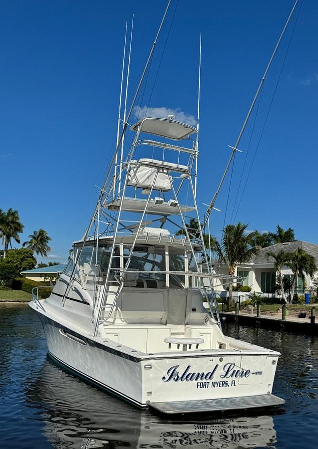 Used 1999 40' Ocean Yachts Open