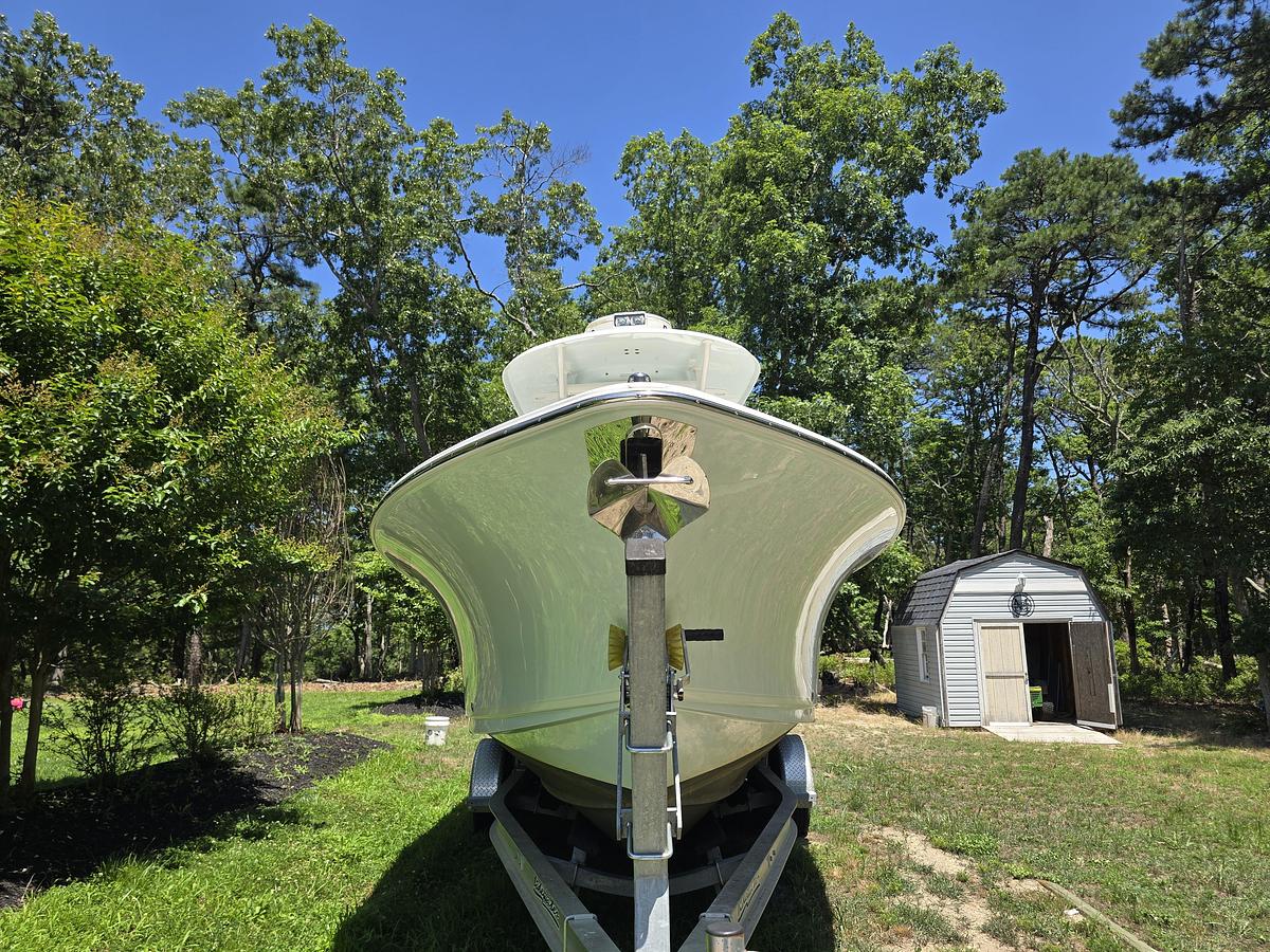 Used 2016 27' Sea Hunt Gamefish 27