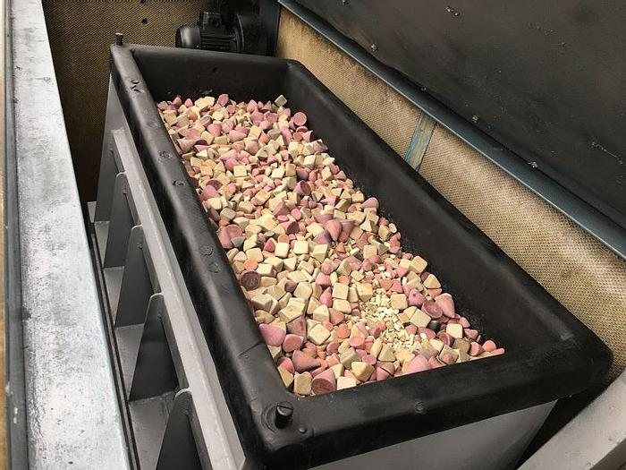 Usato BURATTO / VIBRATORE RETTANGOLARE INSONORIZZATO