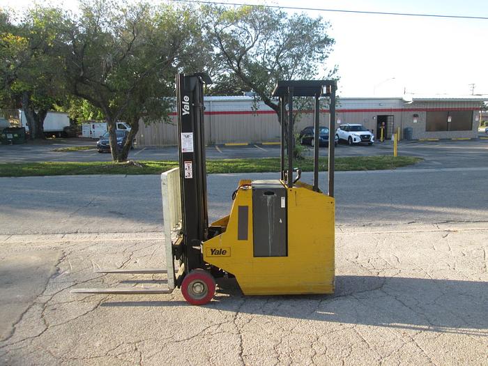Used Yale ESC030 3,000 lb. Electric Docker forklift