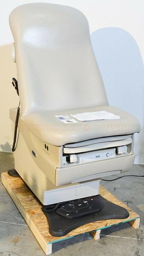 Used Midmark 625-001 Barrier Free Power Exam Table / Footswitch & Hand Control 2014