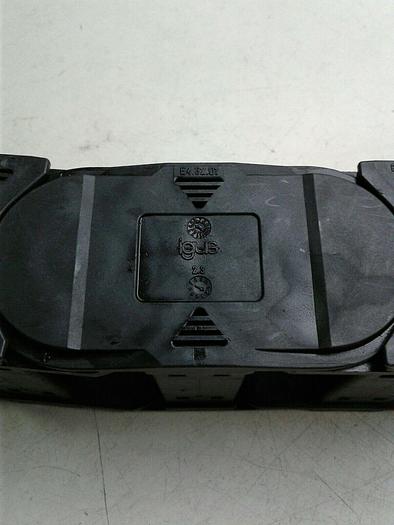 igus E4.32.01( 2 pieces) E4.32.02 (3 pieces) E4.320.20