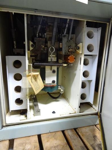 Used GIDDINGS & LEWIS MODEL HR947 WINSLOWMATIC DRILL GRINDER