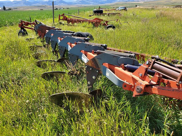 Used Melroe 923 One-Way Plow - 8 Bottom