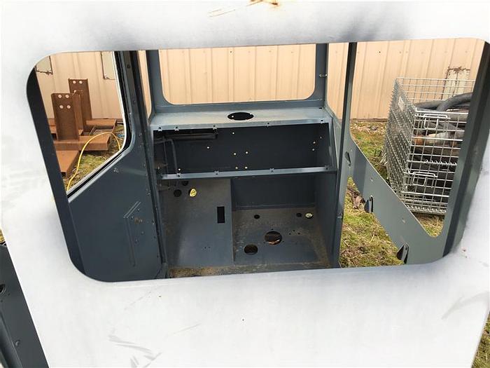 0 CCC CAB FOR CCC (CRANE CARRIER COMPANY) TRUCK - Pending Sale