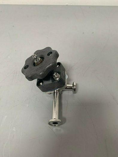 Used ITT Pure-Flo .5-316L-RA20MAX-CWP150 3-way Diaphragm Valve w/ 1/2" Sanitary Fit