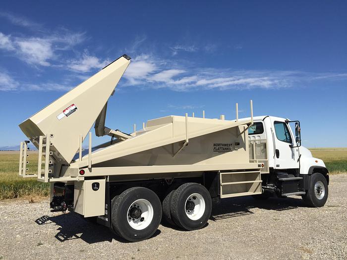 Used Flattanks/Gravel Support Truck