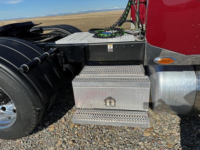 Used 2002 Peterbilt  379