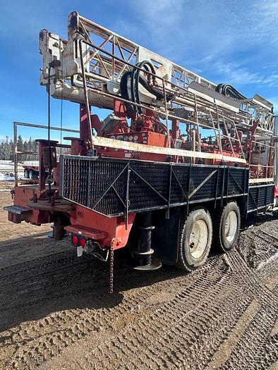 Used 1999 TH60 Range II Water Well Drilling Rig