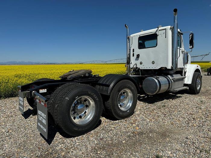 Used 2018 Freightliner 122SD