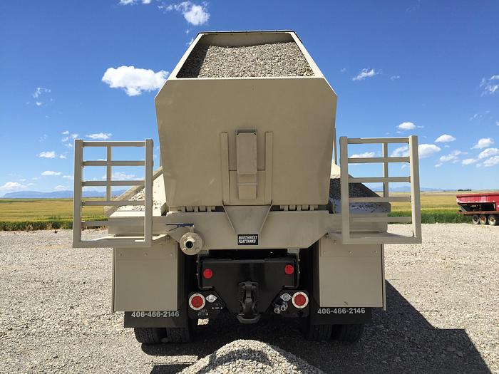 Used Flattanks/Gravel Support Truck