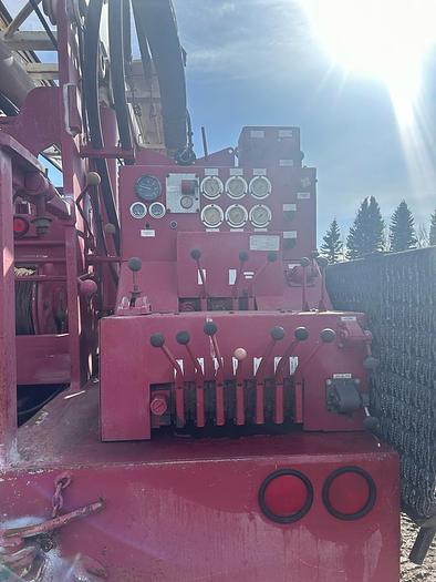 Used 2004 TH60 Range I Water Well Drilling Rig