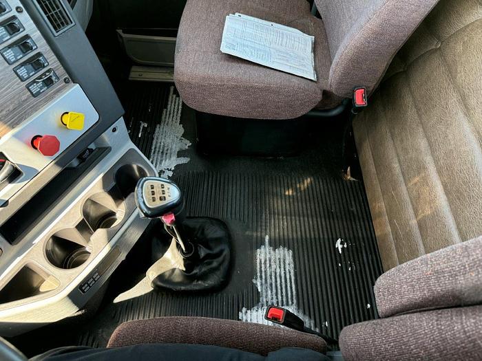 Used 2018 Freightliner 122SD