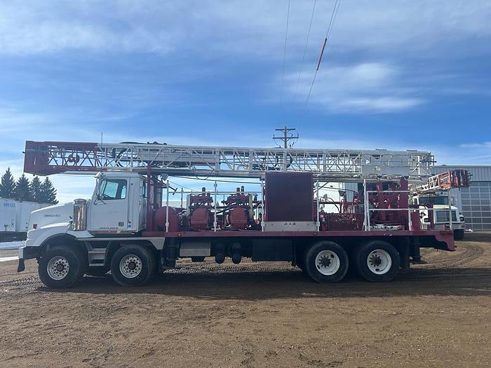 Used 2004 TH60 Range I Water Well Drilling Rig