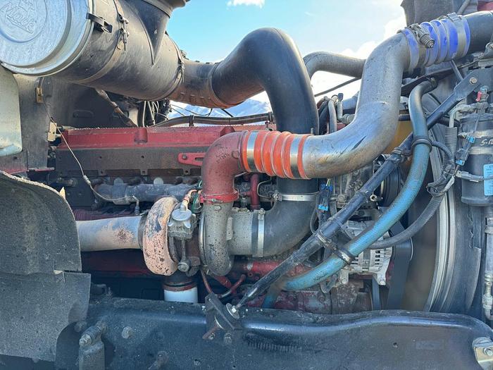 Used 2005 Mack CL 733