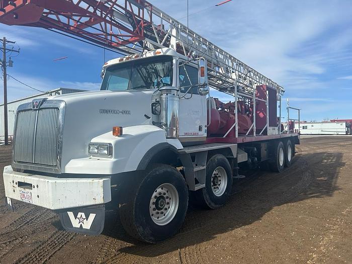 Used 2004 TH60 Range I Water Well Drilling Rig