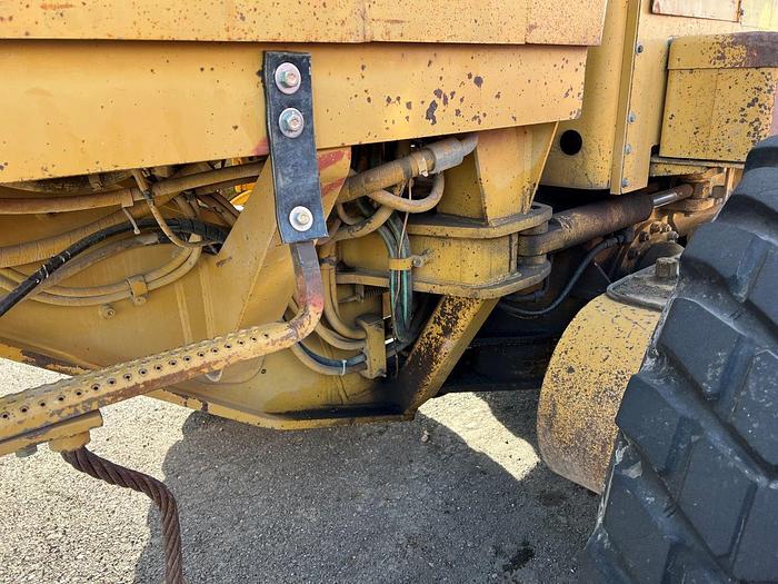 Used 1989 Caterpillar 140G Motor Grader