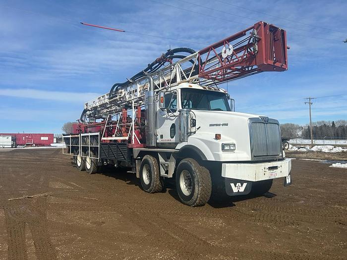 Used 2004 TH60 Range I Water Well Drilling Rig