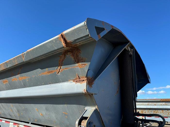 Used 2000 Smithco Side Dump Trailer