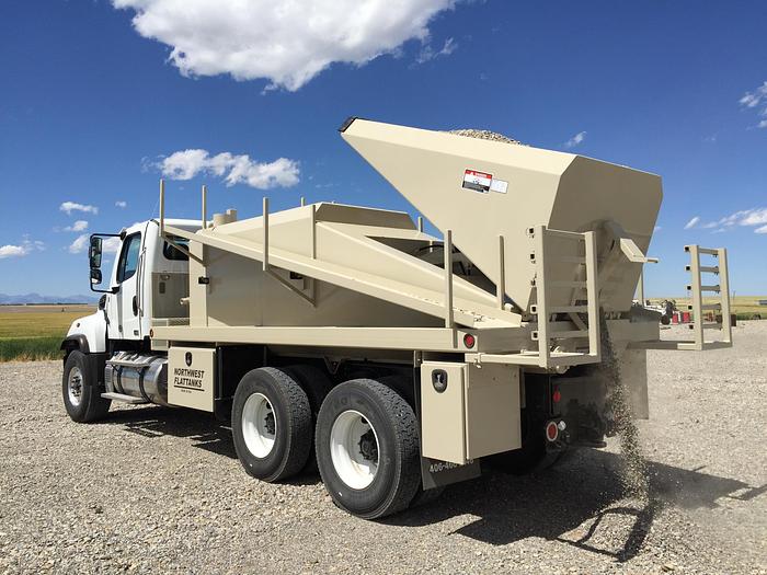 Used Flattanks/Gravel Support Truck