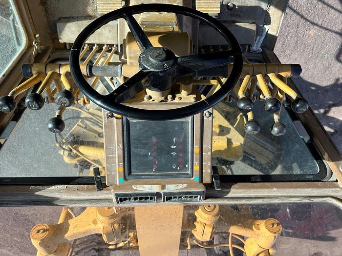 Used 1989 Caterpillar 140G Motor Grader