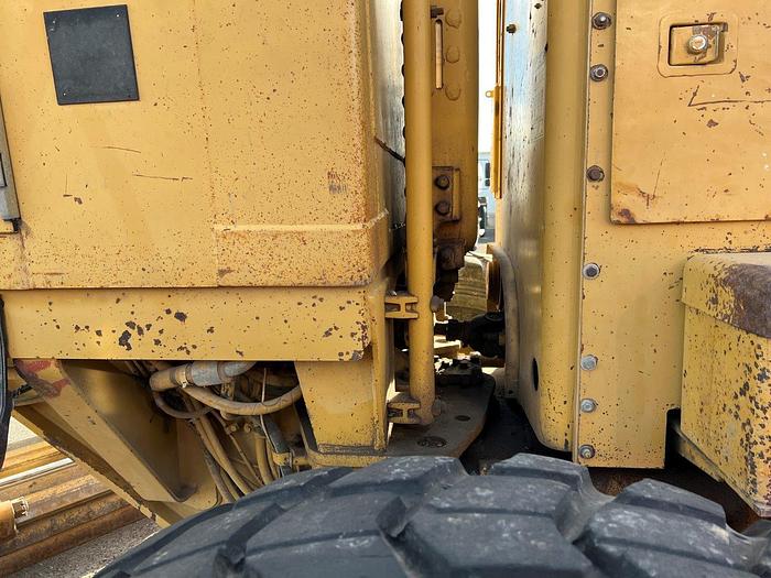 Used 1989 Caterpillar 140G Motor Grader
