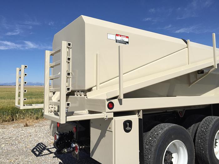 Used Flattanks/Gravel Support Truck
