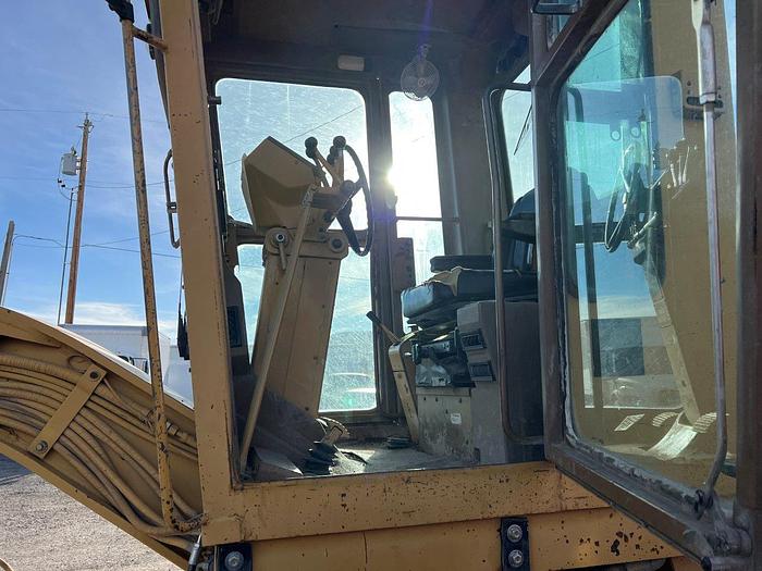 Used 1989 Caterpillar 140G Motor Grader