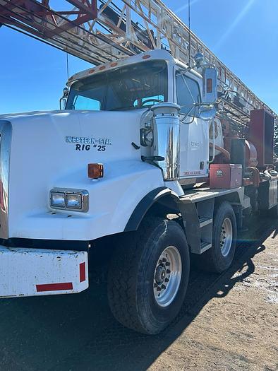 Used 2004 TH60 Range I Water Well Drilling Rig