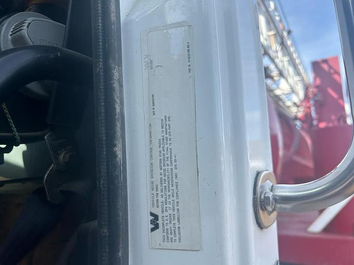 Used 2004 TH60 Range I Water Well Drilling Rig