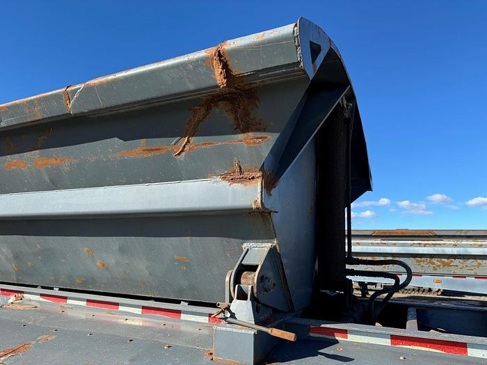 Used 2000 Smithco Side Dump Trailer