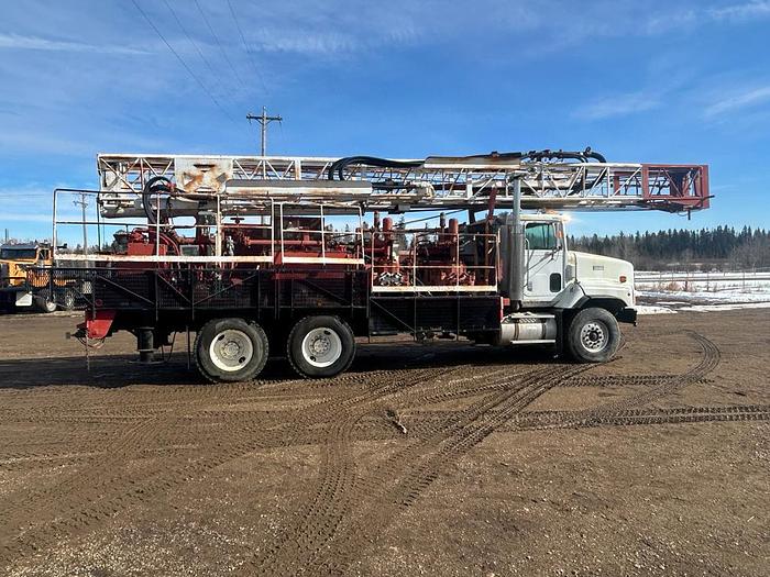 Used 1999 TH60 Range II Water Well Drilling Rig